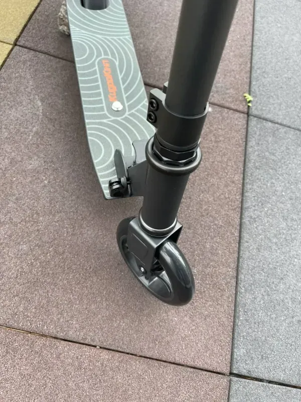 Дитячий електросамокат KUGOO Kirin J1 чорний, для дітей від 4 років